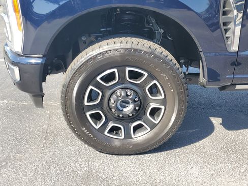 Certified 2023 Ford F250 Platinum image 5