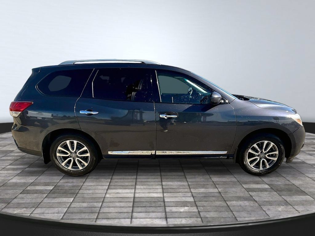 Used 2014 Nissan Pathfinder SL w/ SL Tech Package AWD/4WD image 8