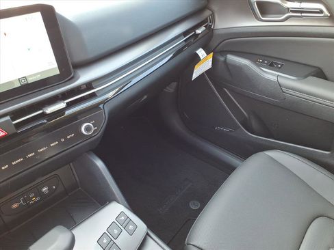 New 2026 Kia Sportage SX FWD image 26