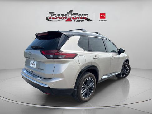 Used 2025 Nissan Rogue Platinum w/ Platinum Premium Package FWD image 7