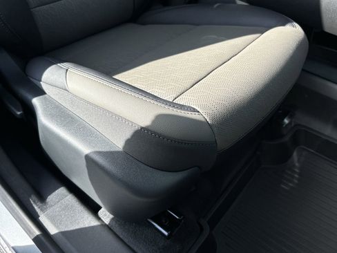 New 2026 Chevrolet Equinox LT image 14