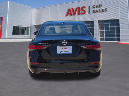 Used 2025 Nissan Sentra SV FWD image 5