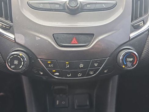 Used 2017 Chevrolet Cruze LT w/ Convenience Package image 24