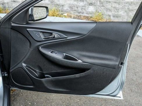 Used 2025 Chevrolet Malibu RS image 13