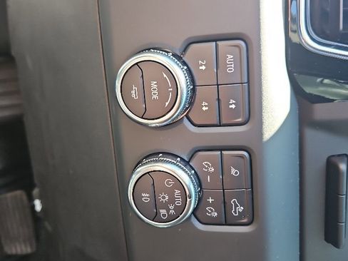 Used 2024 GMC Sierra 1500 Denali AWD/4WD image 21