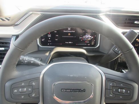 New 2026 GMC Sierra 3500 Denali w/ Denali Reserve Package image 18