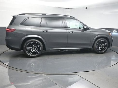 New 2026 Mercedes-Benz GLS 450 4MATIC image 8