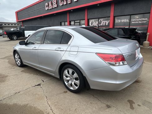 Used 2010 Honda Accord EX-L image 3