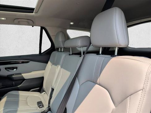 Used 2024 Honda Pilot Touring image 15