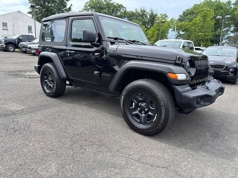 Used 2022 Jeep Wrangler Sport AWD/4WD image 3