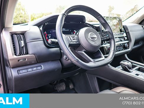 Used 2024 Nissan Pathfinder Platinum w/ Cargo Package AWD/4WD image 23