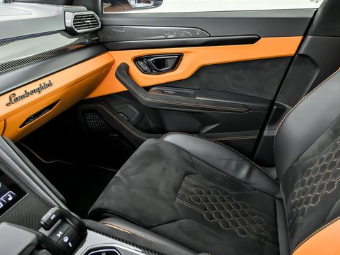 Used 2023 Lamborghini Urus S image 43