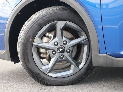 Used 2025 Kia K4 FWD image 2