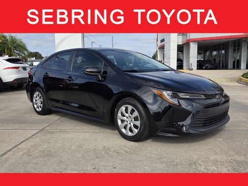 Certified 2023 Toyota Corolla LE image 1