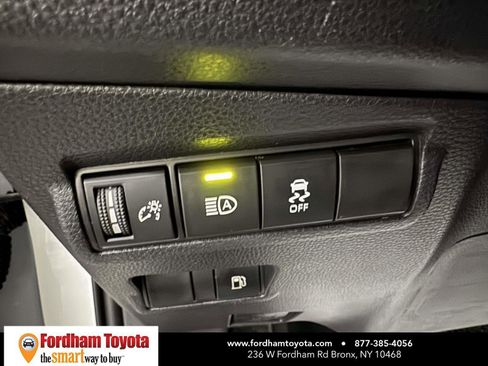Used 2024 Toyota Corolla Cross image 18