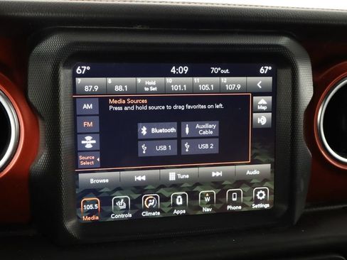 Used 2022 Jeep Gladiator Rubicon w/ LED Lighting Group AWD/4WD image 30