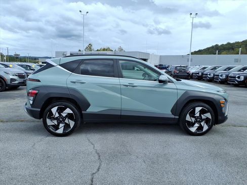 Used 2024 Hyundai Kona Limited image 15