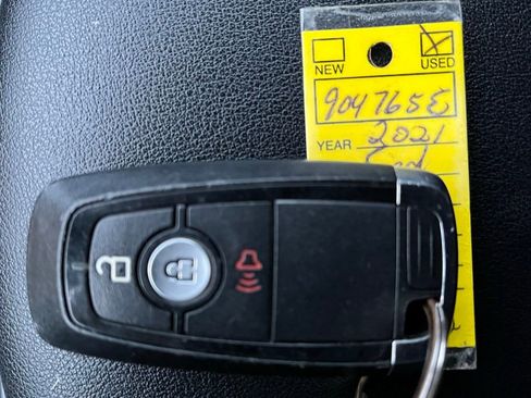 Used 2021 Ford Edge SE image 23