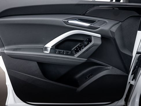 Certified 2025 Audi Q5 Premium w/ Convenience Package image 12