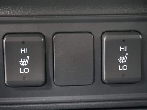 Used 2014 Honda Ridgeline SE image 22
