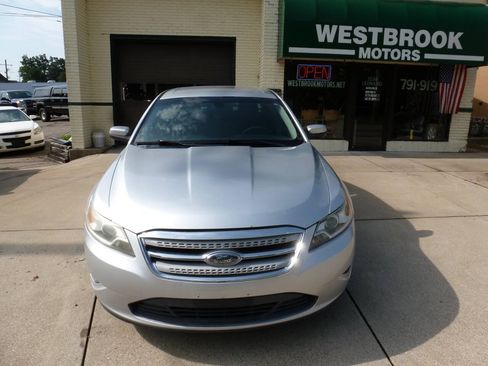 Used 2010 Ford Taurus SEL AWD/4WD image 7