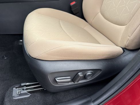 Used 2022 Toyota RAV4 XLE image 12