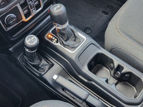 Used 2025 Jeep Wrangler Unlimited Sport image 20