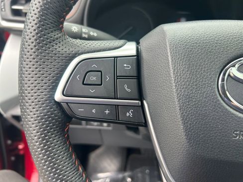 Used 2024 Toyota Sienna XSE FWD image 16