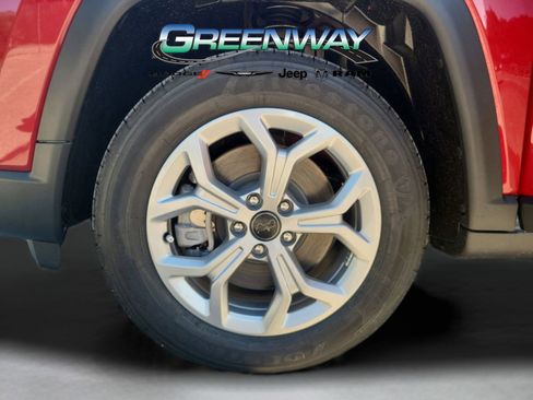 New 2026 Jeep Compass Latitude image 30