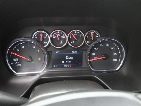Used 2023 Chevrolet Suburban LS RWD image 6