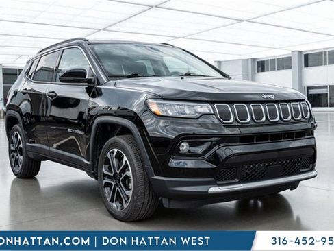 Used 2022 Jeep Compass Limited image 37
