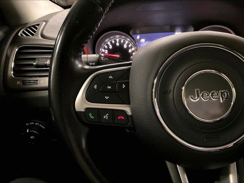 Used 2019 Jeep Compass Trailhawk w/ Cold Weather Group AWD/4WD image 17