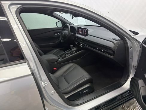 Used 2024 Honda Accord Sport image 15