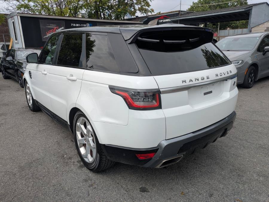 Used 2018 Land Rover Range Rover Sport HSE AWD/4WD image 4