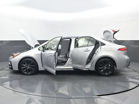 Used 2026 Toyota Corolla SE w/ SE Premium Package AWD/4WD image 31