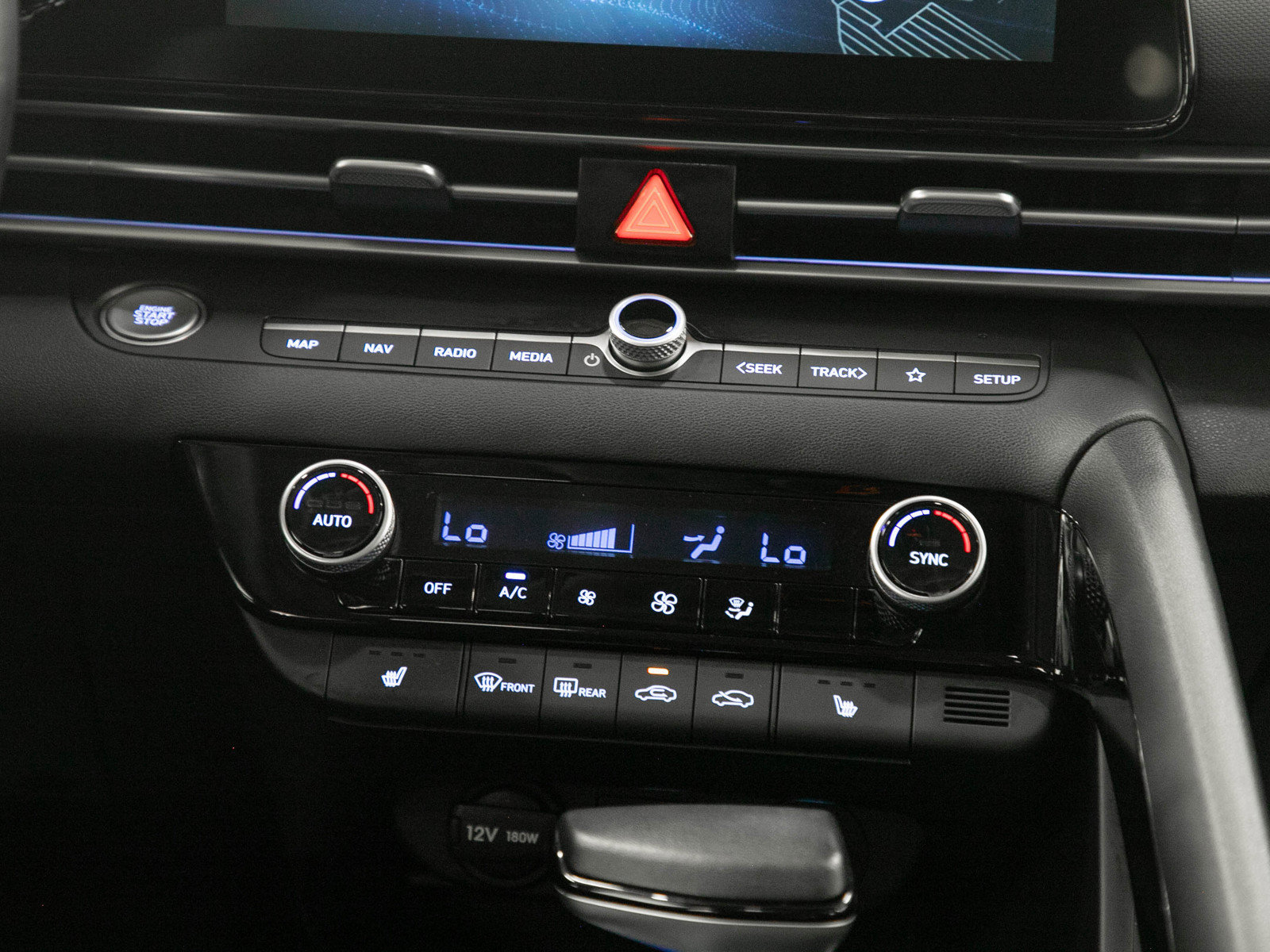 Used 2025 Hyundai Elantra SEL FWD image 17
