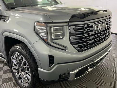 Used 2026 GMC Sierra 1500 Denali Ultimate w/ LPO, Black Badging Package AWD/4WD image 10