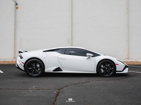 Used 2024 Lamborghini Huracan Tecnica image 15