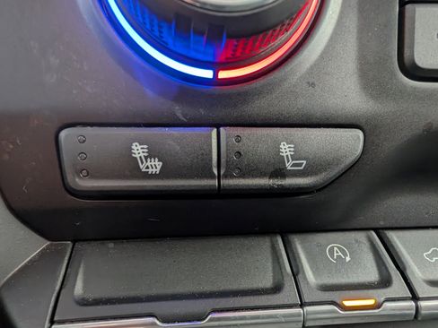 Used 2019 Chevrolet Silverado 1500 RST w/ All-Star Edition image 32