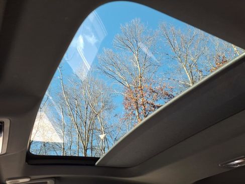 New 2024 Jaguar XF R-Dynamic SE image 19