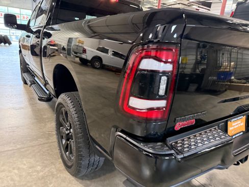 Used 2024 RAM 2500 Big Horn w/ Night Edition AWD/4WD image 28