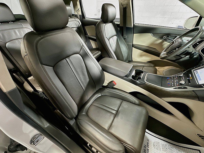Used 2019 Lincoln Nautilus Reserve w/ Ultimate Package FWD image 29