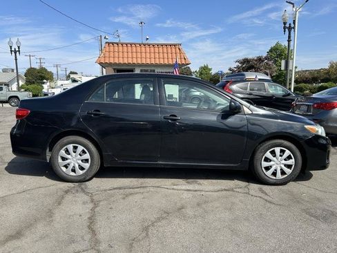 Used 2013 Toyota Corolla L FWD image 3