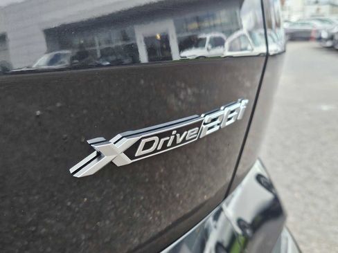 Used 2025 BMW X2 xDrive28i w/ Premium Package image 16