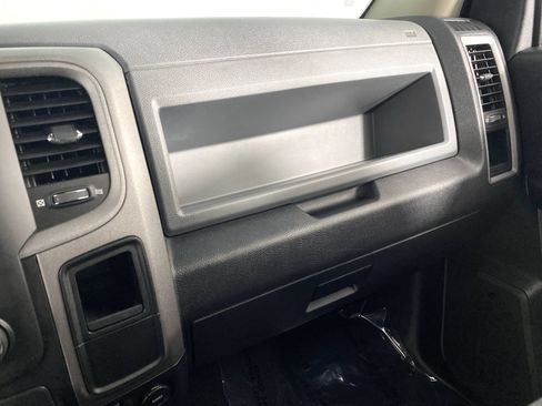Used 2017 RAM 1500 Express AWD/4WD image 29