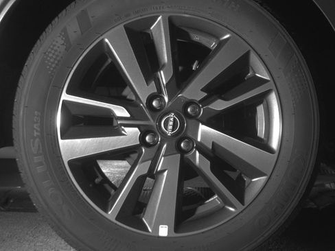 Used 2025 Nissan Versa SV image 15