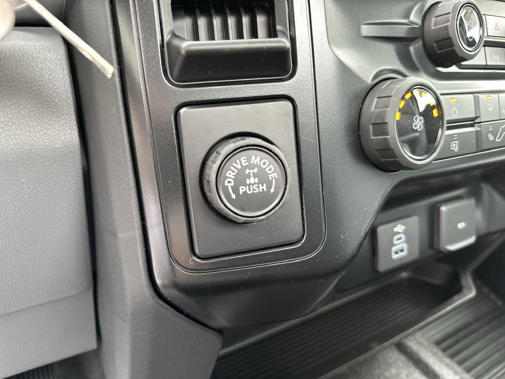 New 2025 Ford F250 XL RWD image 23