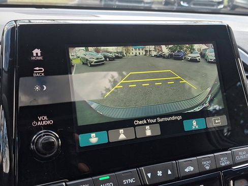 Certified 2024 Honda Odyssey Touring image 19