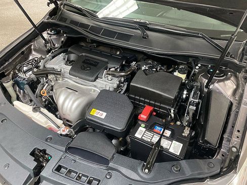 Used 2017 Toyota Camry XSE image 16