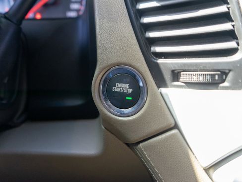 Used 2015 GMC Yukon XL SLT w/ HD Trailering Package image 22